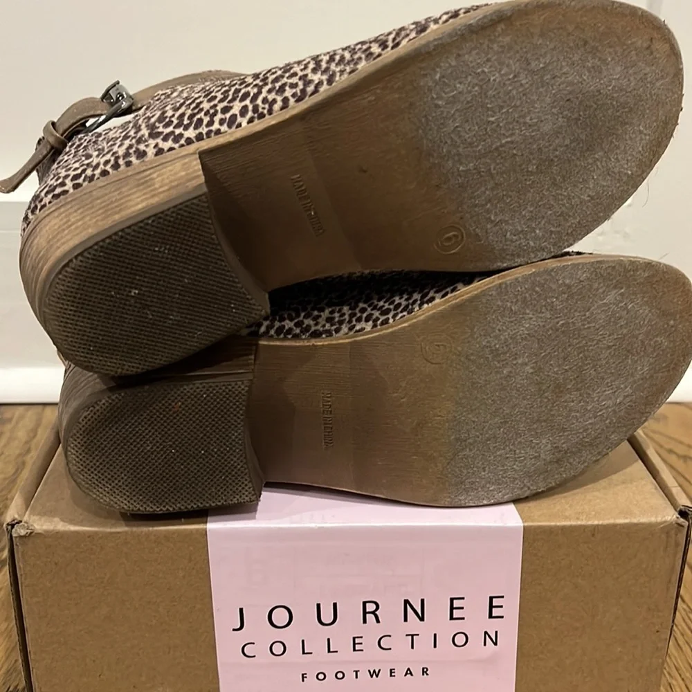 Journee Booties - Picture 7 of 8